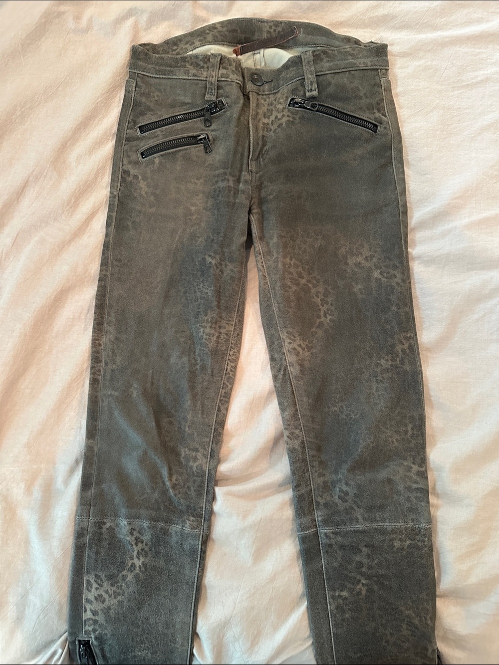 rag & bone Women's Skinny Jeans in Washed Charcoal with Subtle Leopard Print